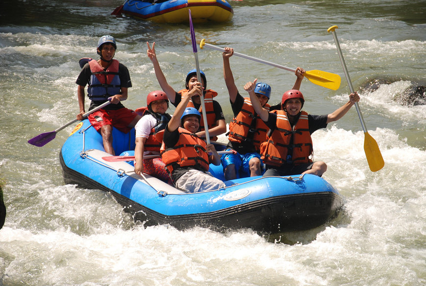 Friends rafting